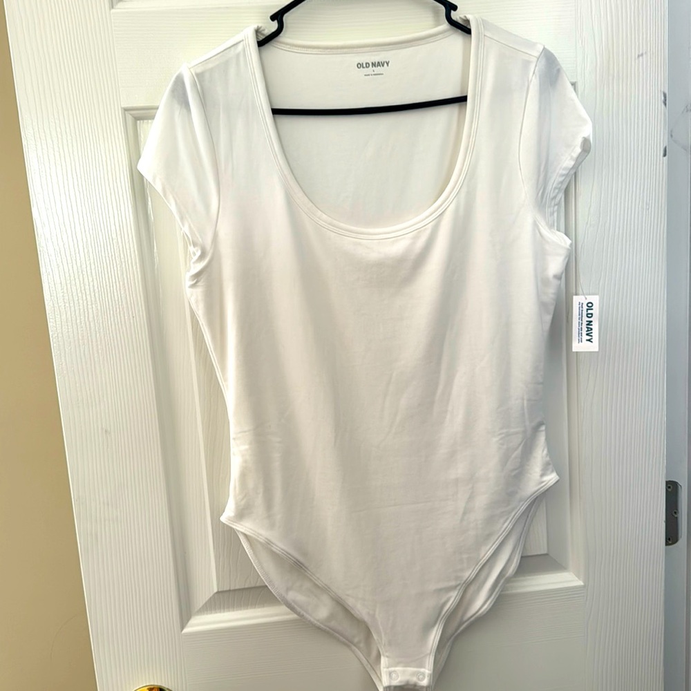 NWT Old Navy Women's White Scoop Neck Body Suit Size - L with Stretch